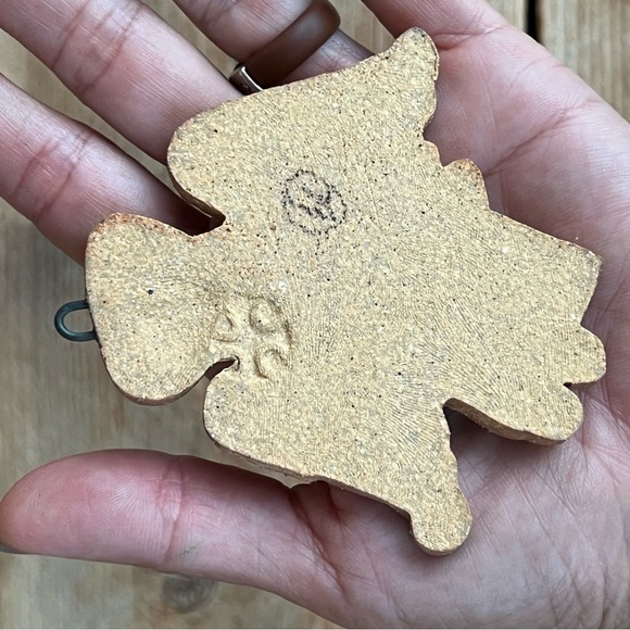 Saint Andrews abbey ceramics volleyball angel ornament - Picture 2 of 2